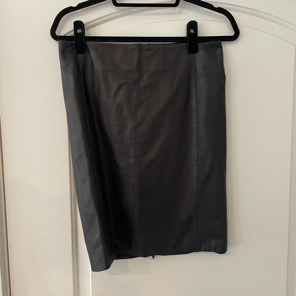Genuine 100% Leather Calvin Klein Collection Skirt (size 4)